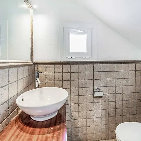 فيلة Monsy 2 بورت دي بوينسا