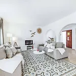 Monsy 2 Villa